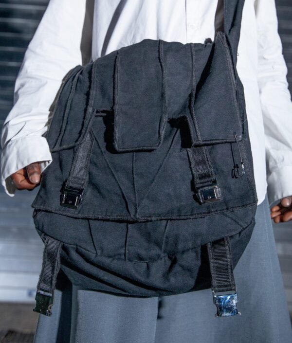 Baroque Shadows Messenger